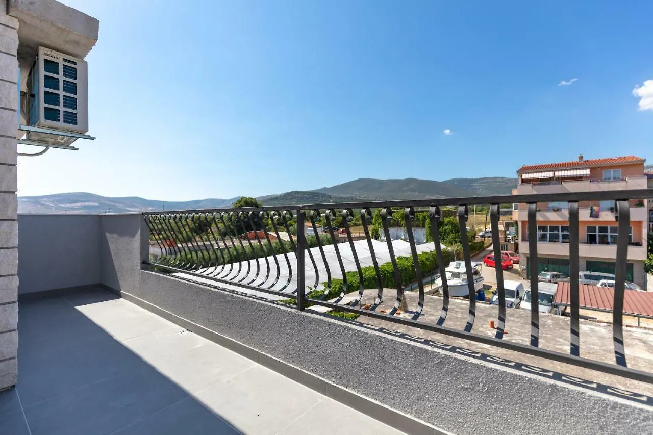 Royal View Apartment Kastela