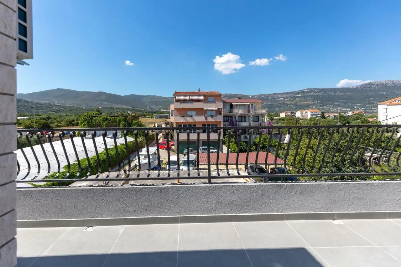 Royal View Apartment Kastela