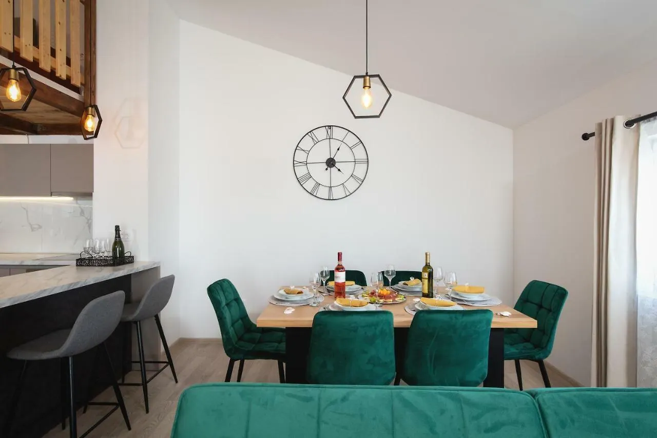 Royal View Apartment Kastela