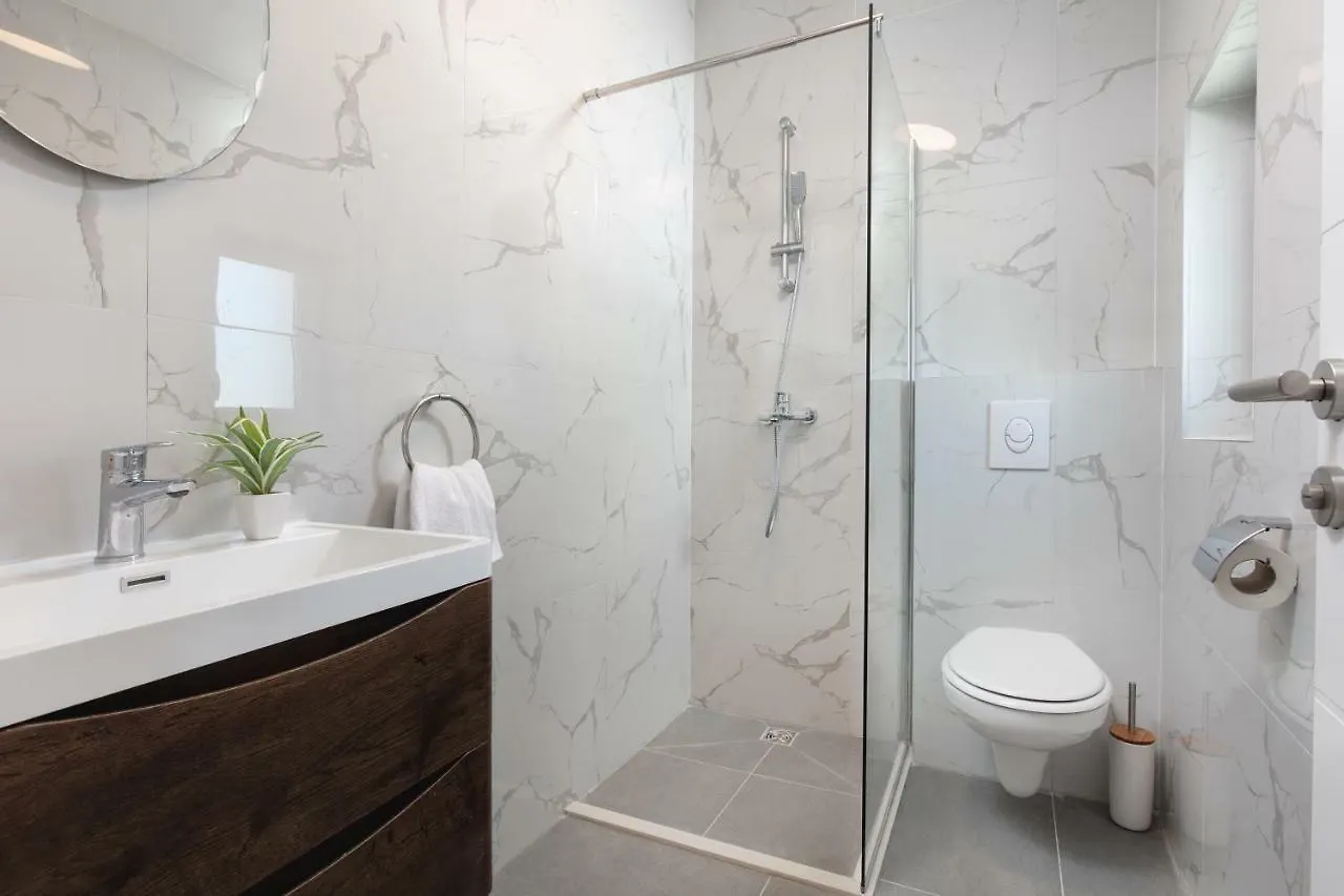 Royal View Apartment Kastela 0*,  Croatia